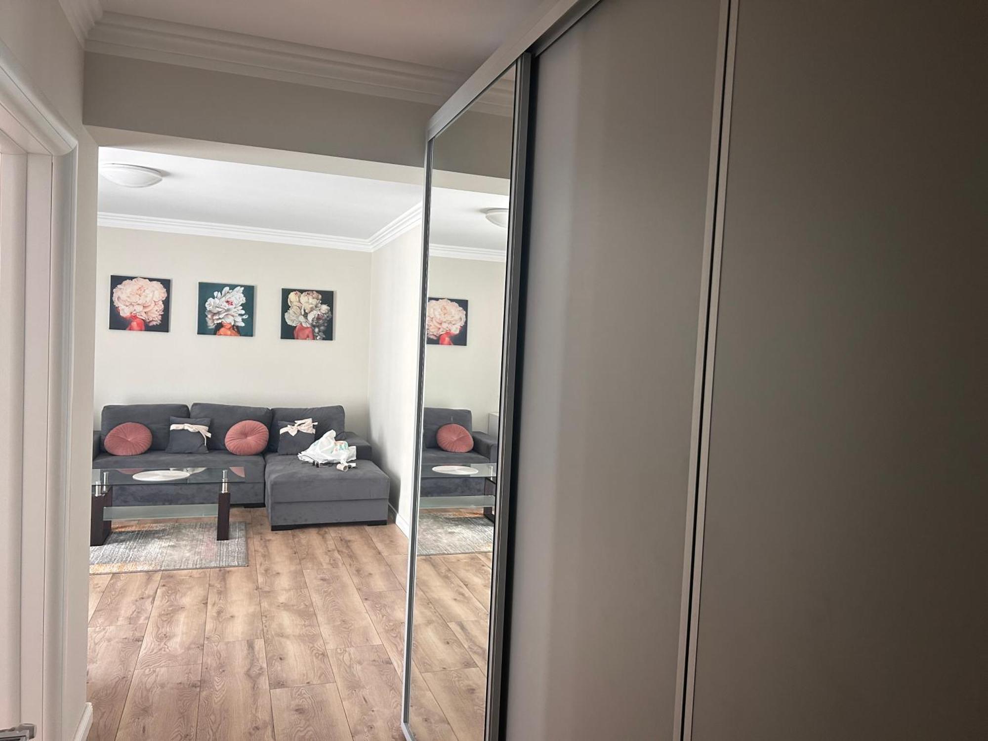 Divany Apartaments Brasov - Coresi Mall Exterior foto
